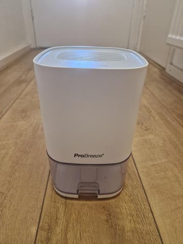 Probreeze Luchtontvochtiger - 450 ml/dag - Zo goed als nieuw