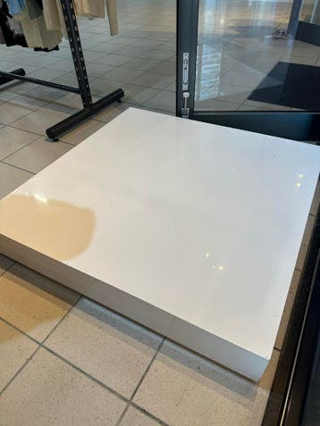 Lage witte salontafel vierkant