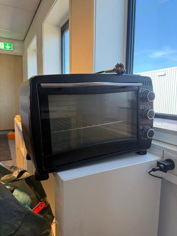 Gratis af te halen: Tomado oven, werkt naar behoren