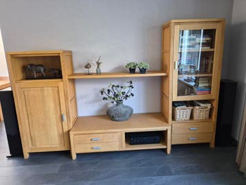 Gratis afhalen deze week: blank eiken wandmeubel 3 delen