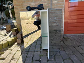 Ikea spiegelkastje 64x60x22 cm - Gratis af te halen