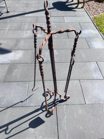 Antieke ijzeren haardset, echt oud! Gratis!