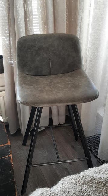 Gratis kruk, barstoel  en cadac skottelbraai