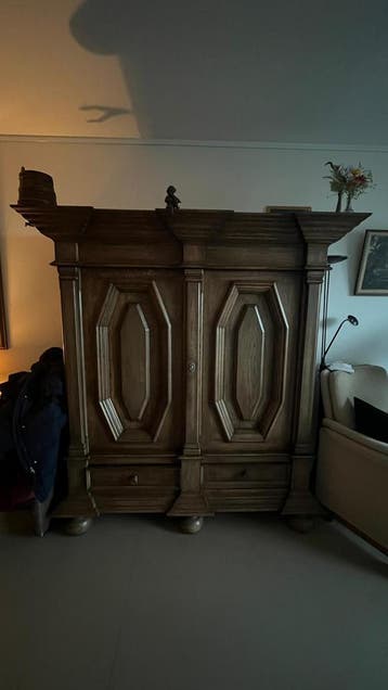 Kast van eikenhout gratis ophalen