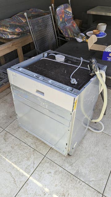 Vaatwasser oud ijzer gratis