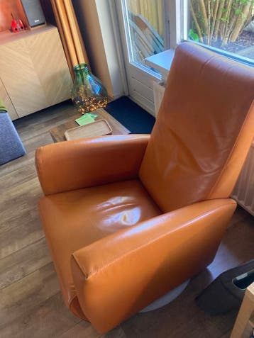Oranje lederen draaifauteuil