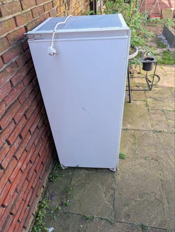 Koelkast 55 cm breed, 124 cm hoog, 55 cm diep