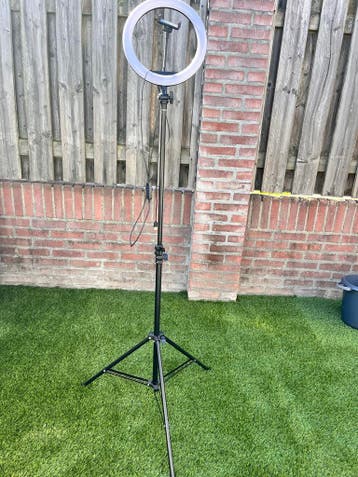 Ringlamp met telefoonhouder - Gratis op te halen