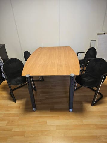 Bureau- / Vergadertafel