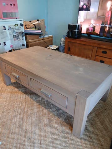 Gebruikte hobby tafel, mag zo meegenomen worden