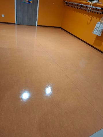 Vloer botsen spicalist vloeren onderhoud 3,50 per 4 kantimet