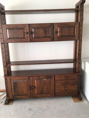 Eiken Kaaskast in zeer goede staat.