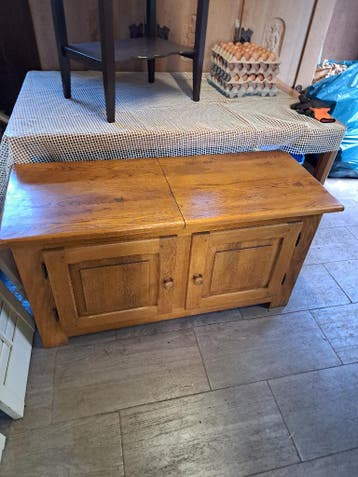 massief eiken opbergkast met klep. gratis op te halen