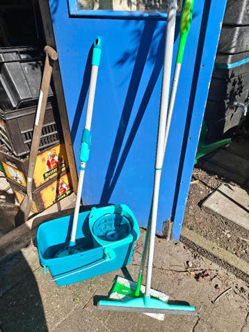 gratis af te halen: roterende mop met emmer