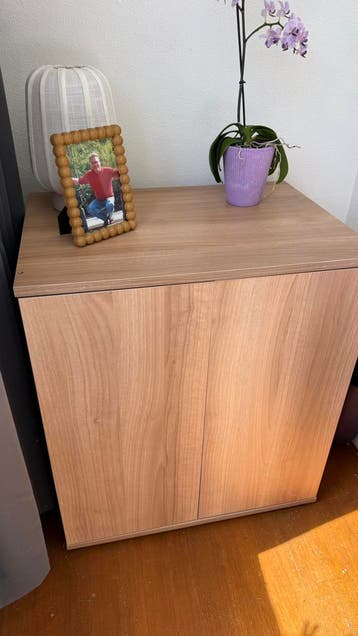 Gratis licht eiken kast