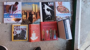 9 boeken ,art twente,van piepers tot pasta,yoga meditatie..
