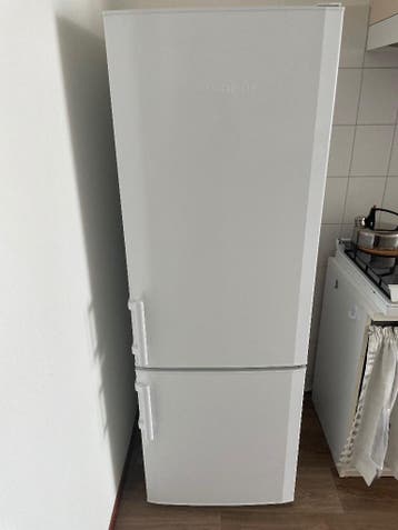 Koelkast. ( gereserveerd)