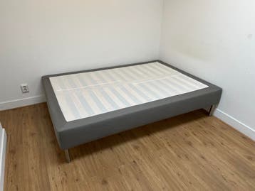 IKEA 140x200 Bed