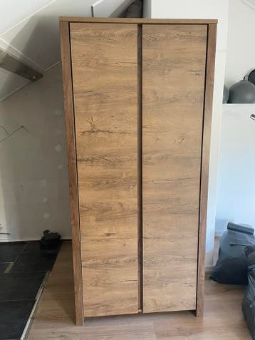 GRATIS kledingkast