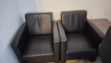 !! Gratis !! 2 Heerlijke zwarte lederen fauteuils