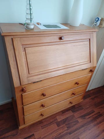 Complete set eiken meubelen: bureau, eettafel, salontafel