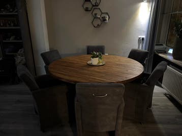 Eetkamer stoelen grijs