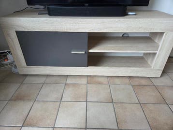 Tv meubel - gratis