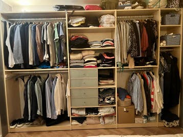 Ruime inbouwkast - 233x341 cm - met hang- en legruimte