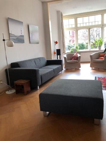 Tweezitsbank grijs/antraciet met hocker