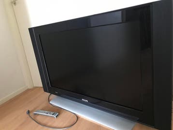 Philips wide screen… flat TV.. …107cm
