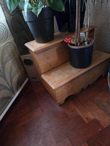 Houten plantentrapje voor binnen en buiten