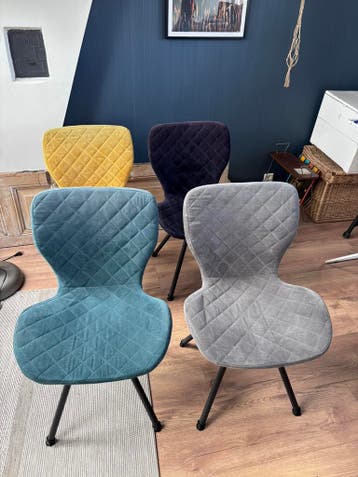 Gratis af te halen: 4 stoelen