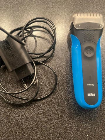 Braun Series 3 Wet & Dry Scheerapparaat met Oplader