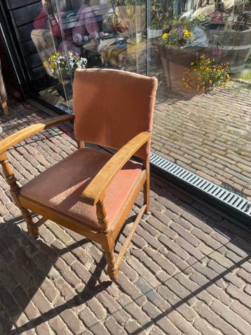 2 leuke vintage stoelen