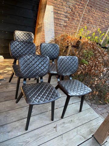 5 stoelen, gratis af te halen (bekleding beschadigd)