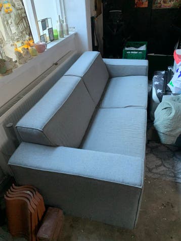 Grijze bank gratis af te halen