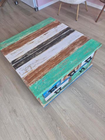 Gratis salontafel met opbergruimte (89x89x46,5cm)