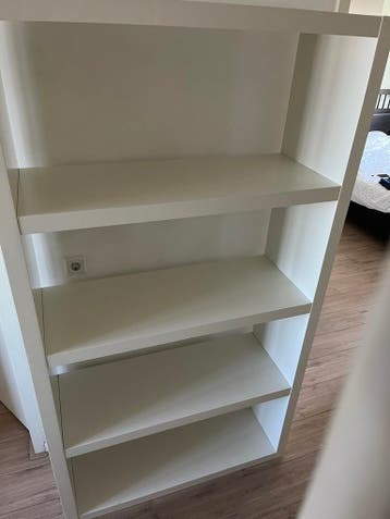 Gratis: Lack kast van Ikea - 190 x 104 x 38 cm