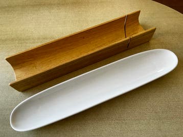 Stokbrood schaal en snijplank