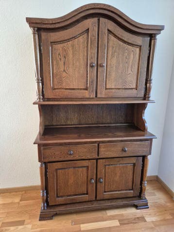 Gratis: buffetkast donker eiken, 201x118x46 hele nette staat