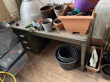 Vintage stalen bureau / oud ijzer