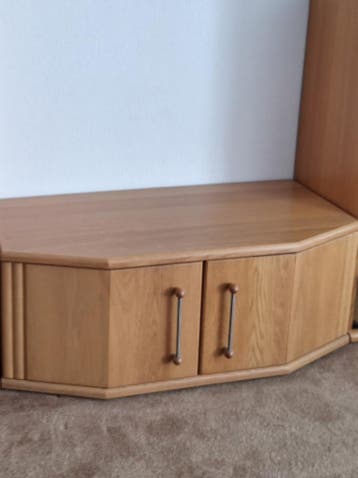 Laag tv kastje van stevige kwaliteit