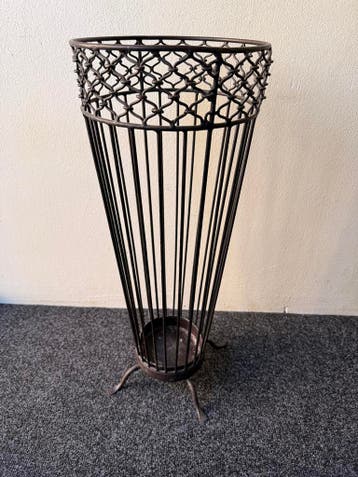 Ijzeren paraplubak - gratis