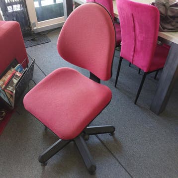 Gratis,soepel draaiende bureaustoel