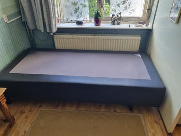 Eenpersoons boxspring met matras