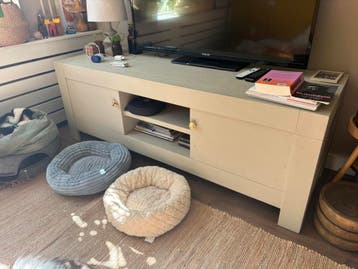 Gratis tv-kast/dressoir teakhout (grijs geverfd)