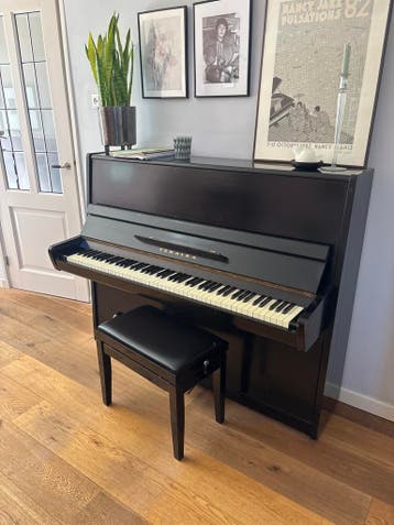 Tchaika piano - Goede staat, moet gestemd worden