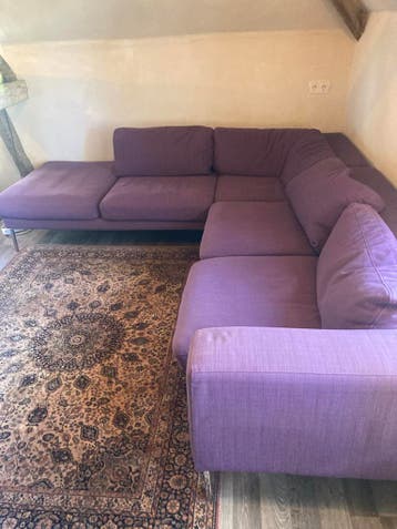 Paarse hoekbank