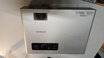 HITACHI Beamer