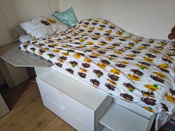 Kinderbed middelhoog